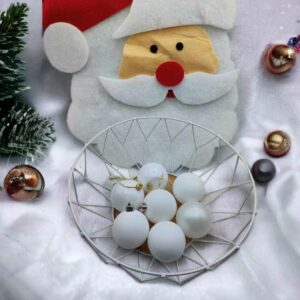 Boule de noël blanche