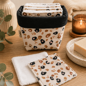 Panière en tissu avec 7 cotons lavables démaquillants réutilisables collection Félina.