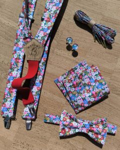 Collection mariage Liberty Libby zoom avec nœud papillon, bretelles, pochette, boutons de manchette et lacets