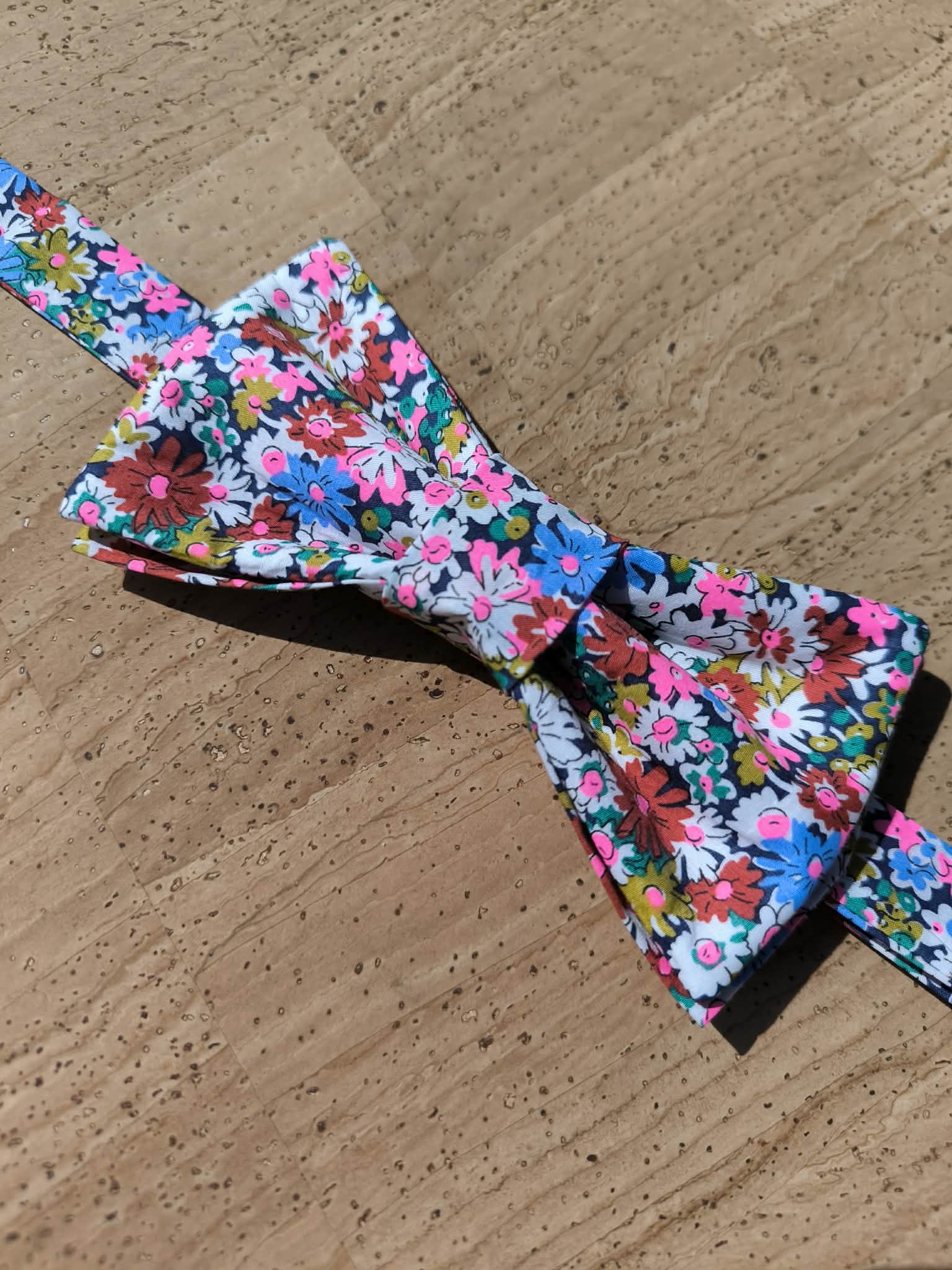 Nœud papillon Liberty Libby fait main pour mariage